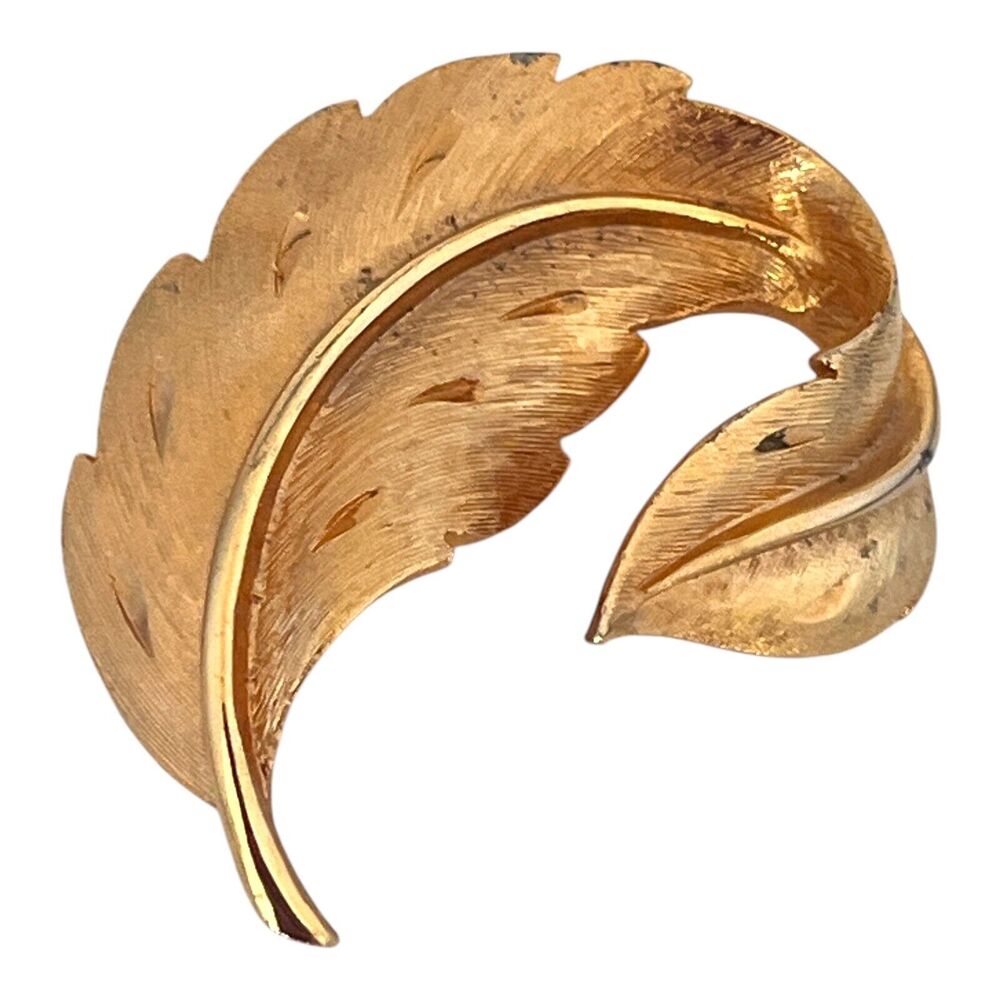 Vintage 1980s JJ Feather Leaf Brooch Gold Tone Pin - 6R